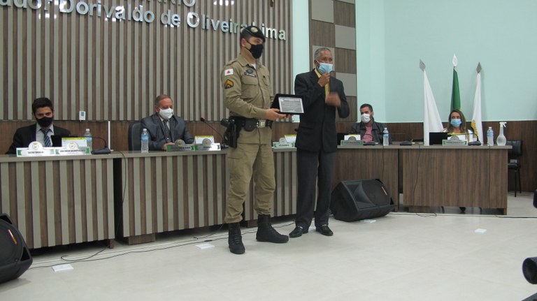 Cerimônia de Homenagem aos Integrantes do 3º GP (19).JPG